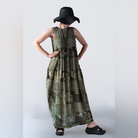 Elegant Green Maxi Dress - Picture 2 of 16